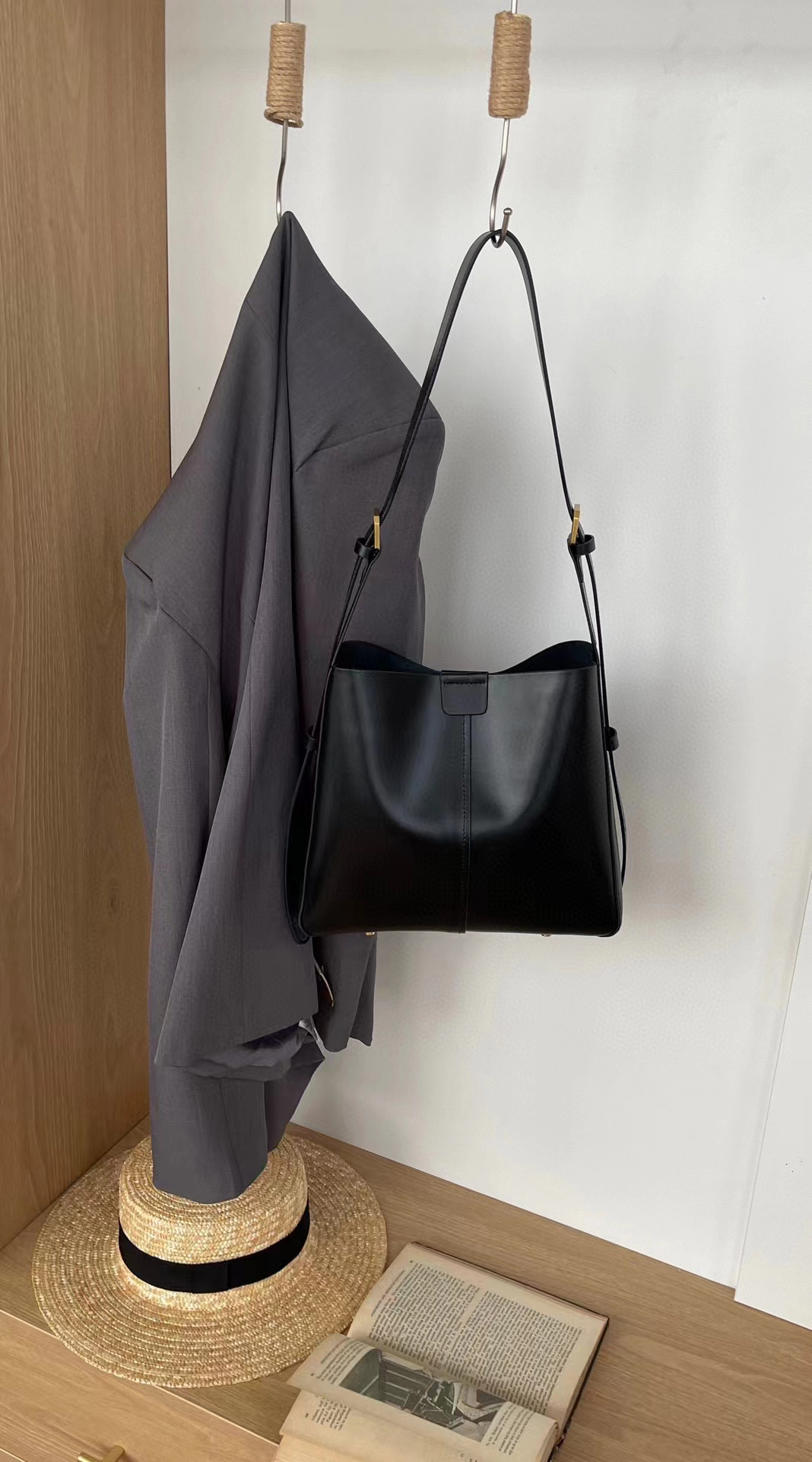 Shiny cow leather hobo bag